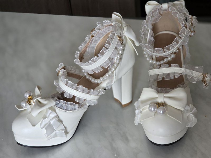 Стабилизатор напряжения, шляпа-кролик, цветы искусственные, фонарики грибочки, ролики для техники, туфли 38 р 7