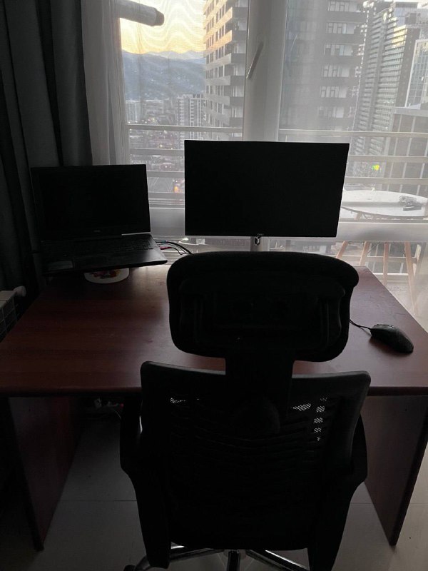 Самокат Scooter 1S, монитор Samsung, 2 стола 4