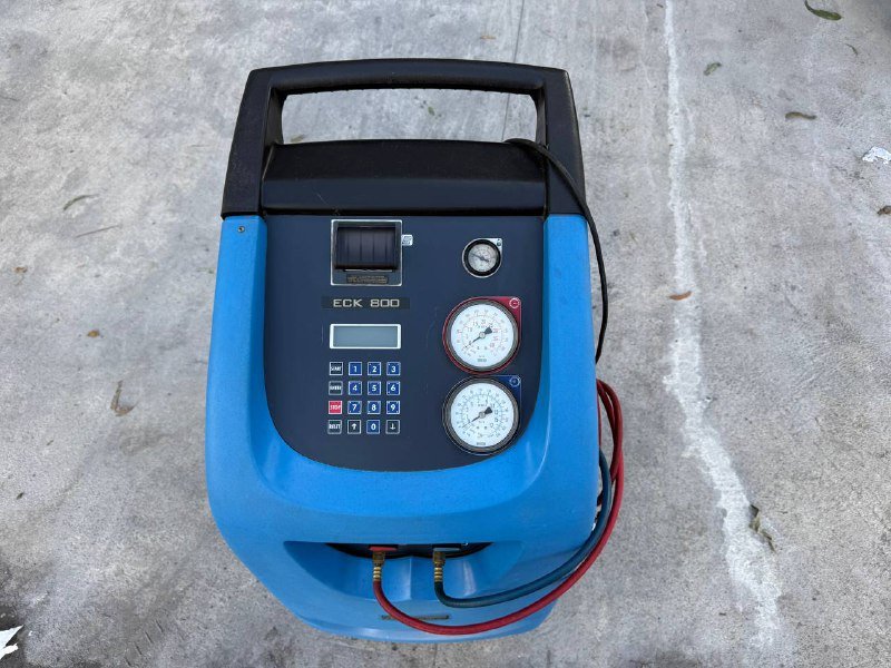 Полуавтомат заправочная станция хладагента для авто кондиционеров 2