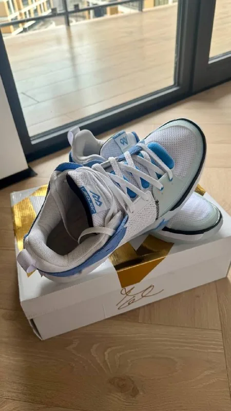 Кроссовки Jordan 1
