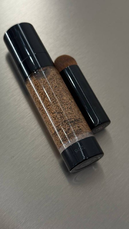 Средство для макияжа Chanel с кистью