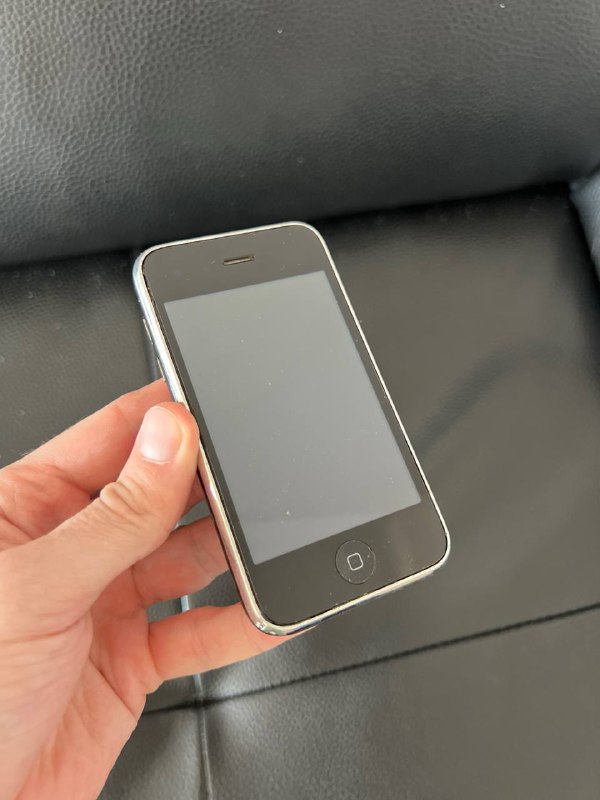 iPhone 3G или 3Gs не включается