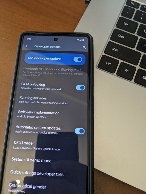 Google Pixel 7 с чехлом 2