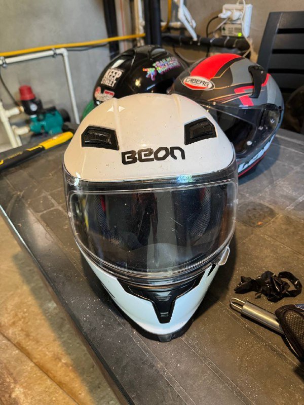 Мотошлем размер М 4