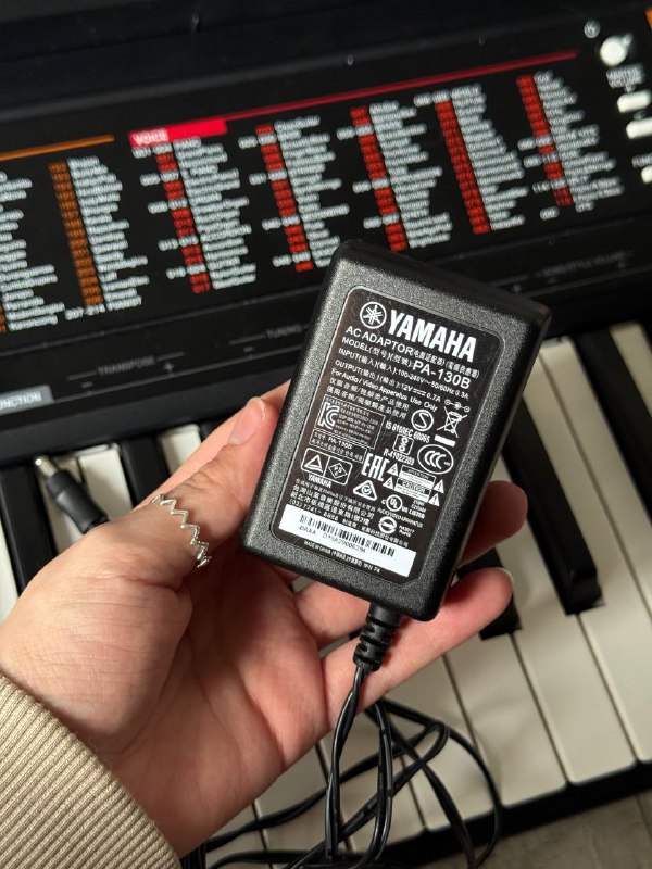 Yamaha PSR-F52 синтезатор 5