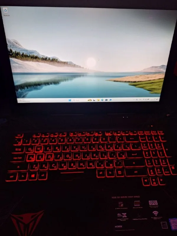 ASUS TUF Gaming FX504, GTX 1050 Ti 1