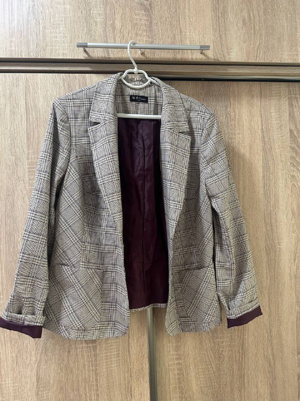 Dresses, denim jacket, shorts, skirt, sweaters, blouse, blazer 9