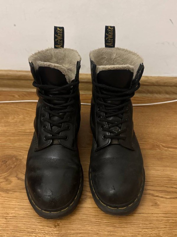 Зимние ботинки Dr. Martens, лоферы Bronx, кроссовки Peak