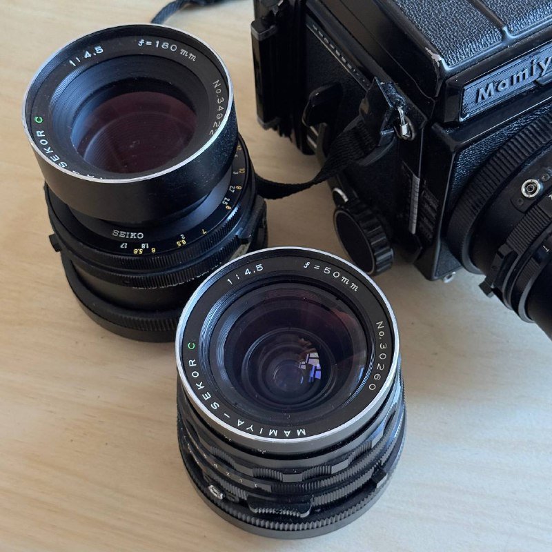 Mamiya RB67 medium format camera kit with lenses and film back 4