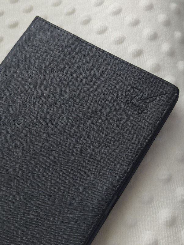 Электронная книга PocketBook 740 с чехлом и USB-кабелем 3