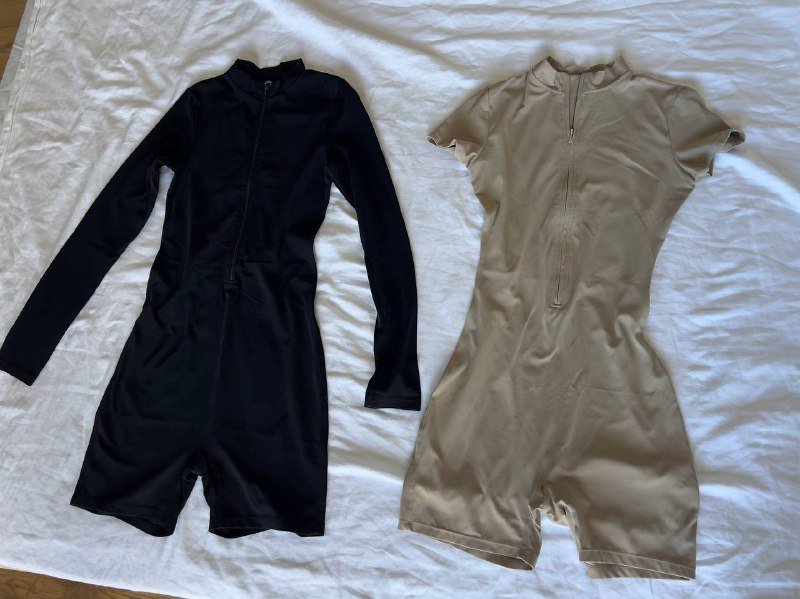 черный комбинезон, бежевый комбинезон, размер S 5
