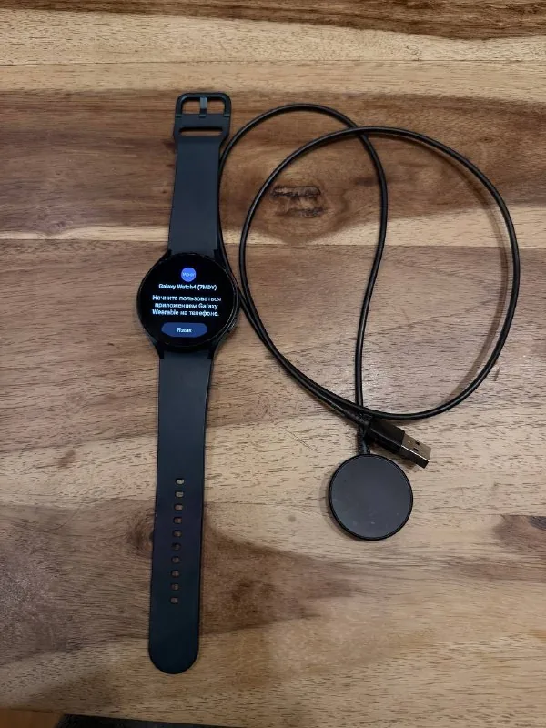 Samsung Galaxy Watch4 44 мм SM-R870 1