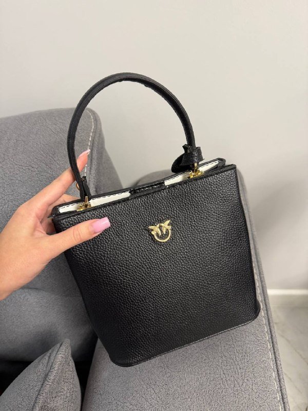 Коричневая сумка miu miu, Черная сумка miu miu, Сумка PINKO, Белая сумка Celine 3
