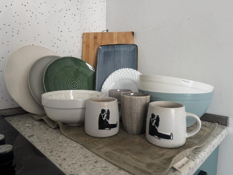 Набор посуды Madame Coco, фильтр для воды, ваза, весы, корзины, пледы, посуда 2