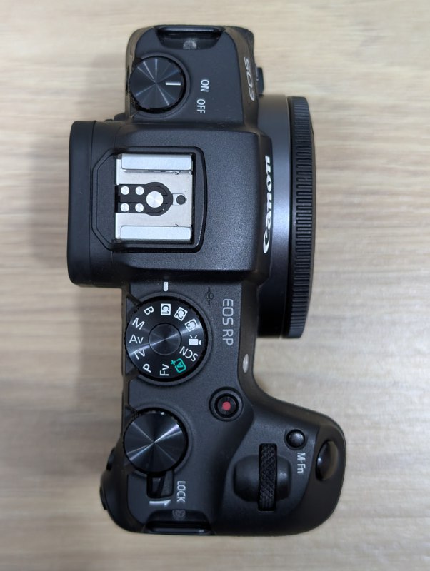 Камера Canon EOS RP body в комплекте аккумулятор и зарядное 3
