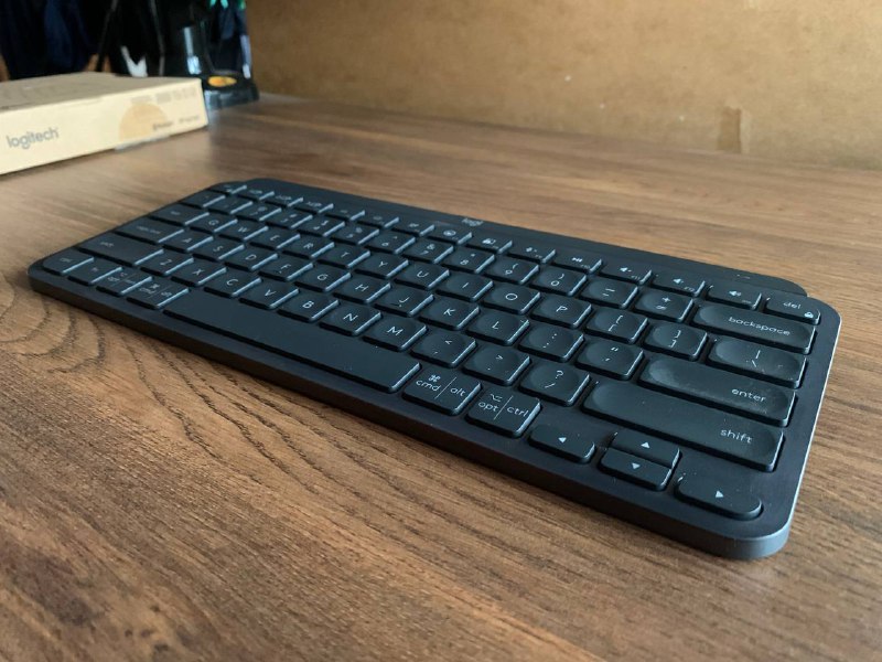 Профессиональная мембранная клавиатура Logitech MX Keys 5