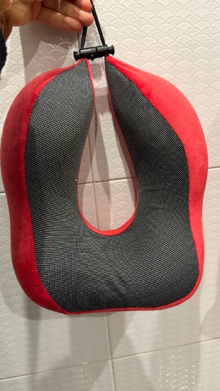 Подушка, женские носочки, теплая жилетка, текстильная елка, свечи, большая машинка, мужской свитер Zara