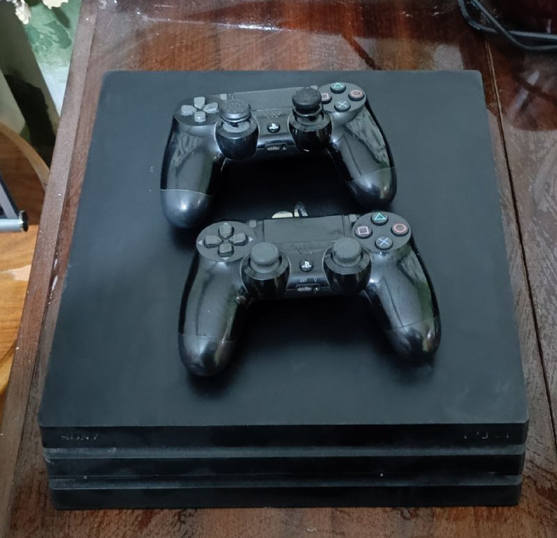 PS4 PRO 1TB