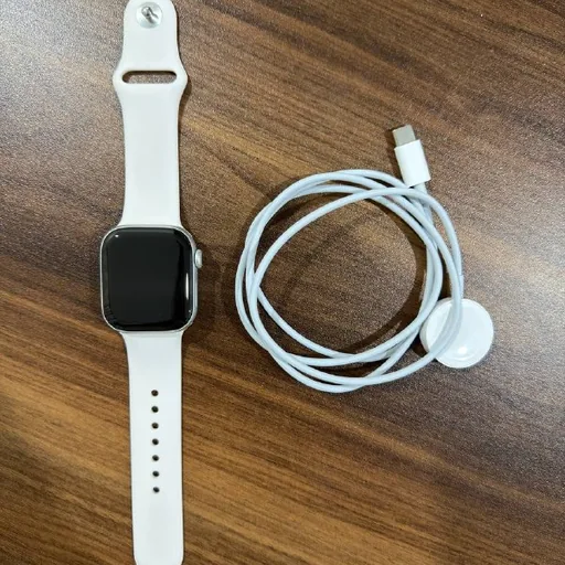 Apple Watch 11 42 мм серые и золотые