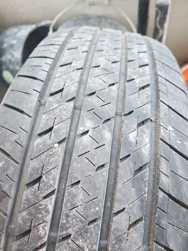 Резина летняя Bridgestone 235/60 R18 4 шт.