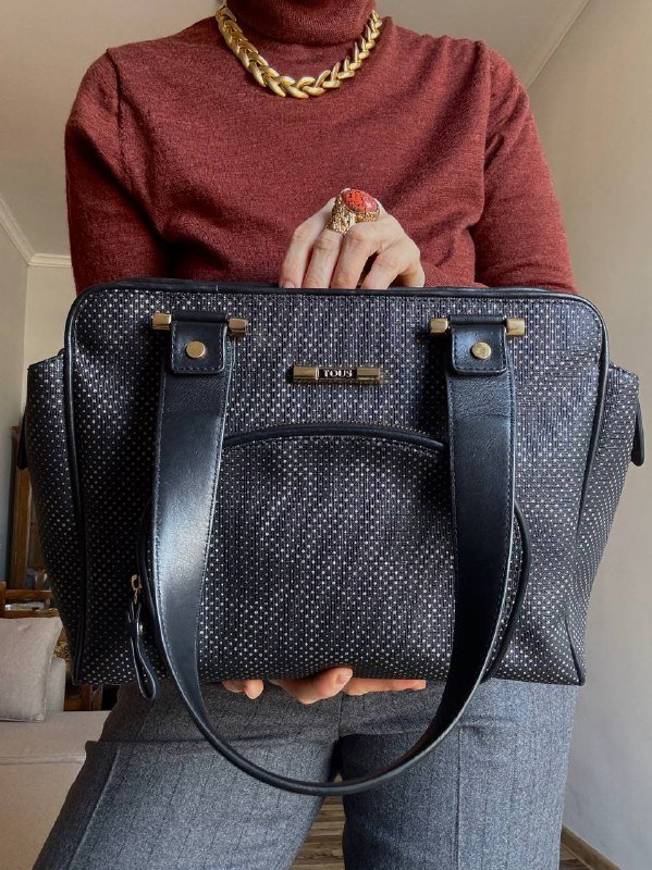 Сумка премиум-бренда TOUS черного цвета с точками