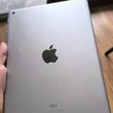 iPad 5th gen 128GB Cellular 5