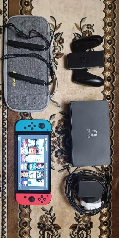 Nintendo Switch OLED 1