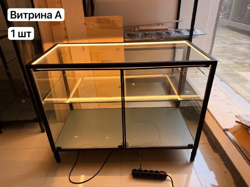 Витрины со встроенной подсветкой 1