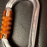 Страховочные карабины Petzl, KONG 2