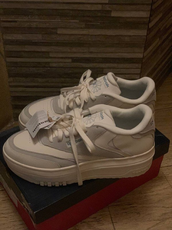 Кроссовки Reebok мужские новые размер 40,5