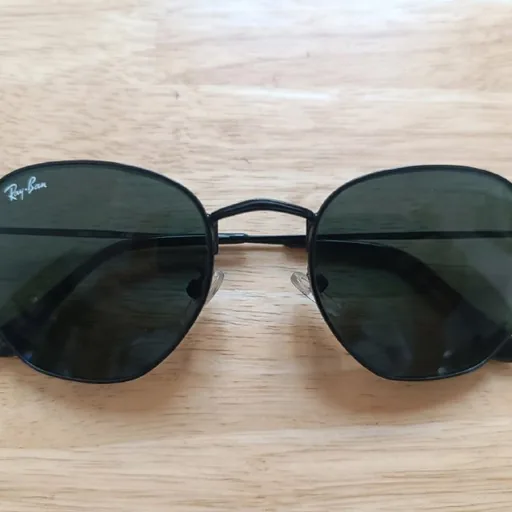 Солнцезащитные очки Ray-Ban