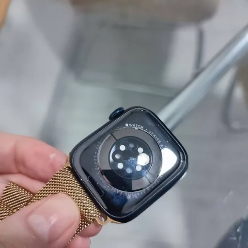 Apple Watch Series 8 41mm with two straps