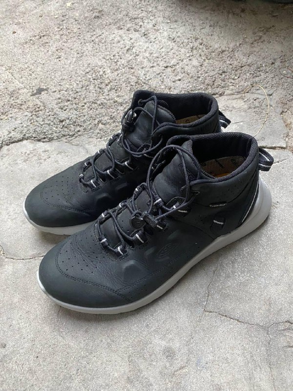 Кеды Converse, кроссовки Keen, вибро-пистолет массажер 4