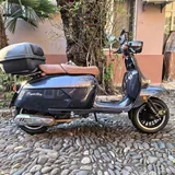 Royal Alloy 125, скутер 1