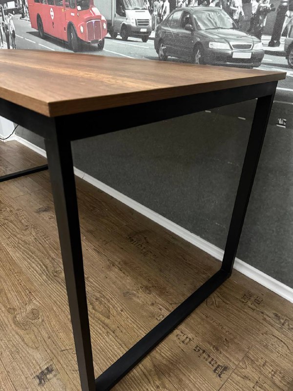 Компьютерный стол 150x70 см, высота 75 см 3