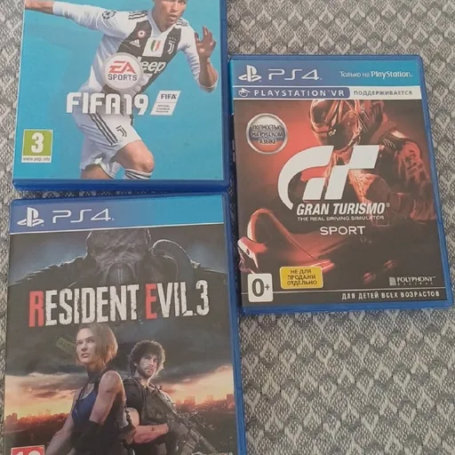 Диски PS4: FIFA 19, Gran Turismo, Resident Evil 3
