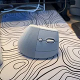 Logitech Lift White мышь 1