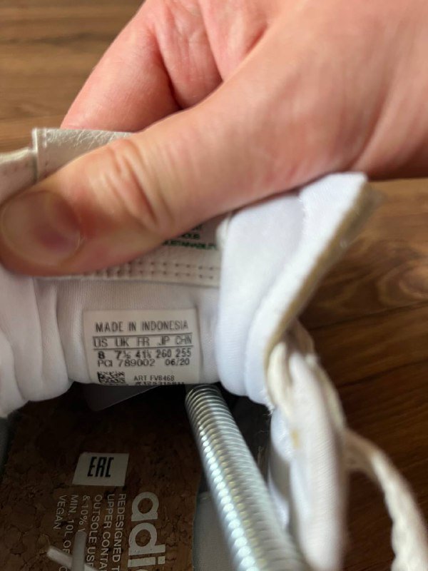 Кроссовки Adidas оригинал размер 41,5 6