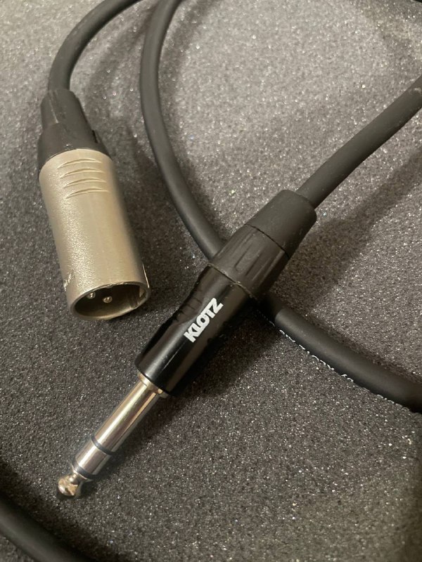 Пара студийных мониторов JBL 305p MKII 2