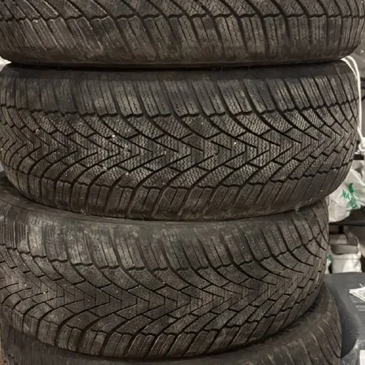 4 зимних шины 205/50 R17