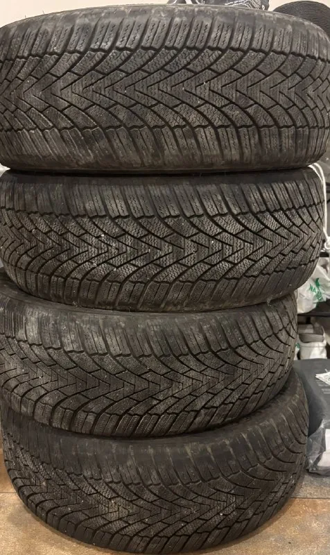 4 зимних шины 205/50 R17
