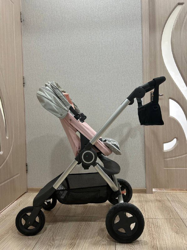Детская коляска Stokke Scoot V2 с аксессуарами 3