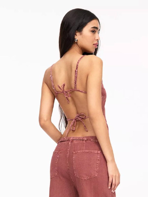 Белый топ с открытой спиной Pull&Bear 2