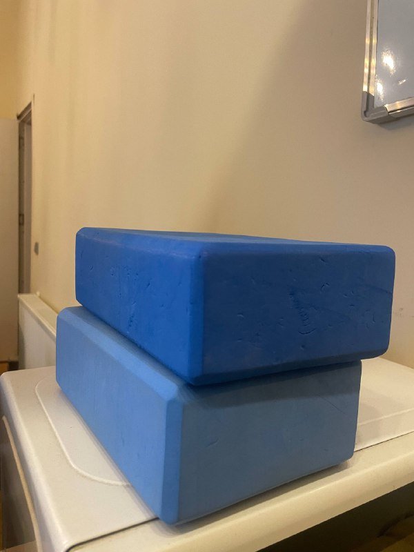 Коврик для йоги, рейл для одежды, браслеты, бинты, кубики для йоги, посуда, кухонные принадлежности, весы кухонные, блендер, массажные тапки, двуспальный матрас 6