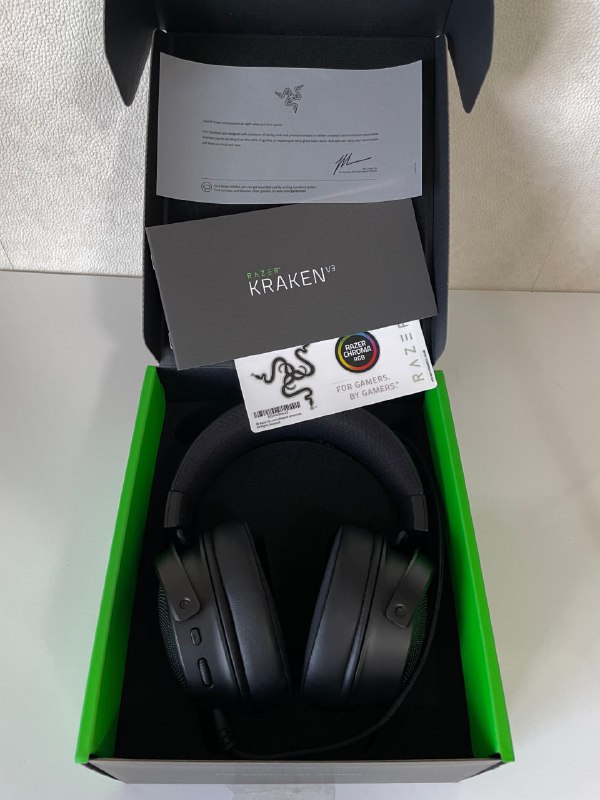 Игровые наушники Razer Kraken V3 2