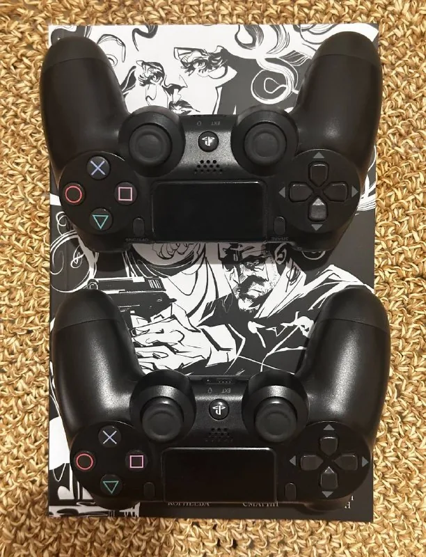 Контроллеры DualShock PS4