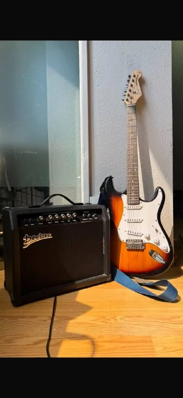 Fender Stratocaster, усилитель Behringer TG-30 1