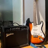 Fender Stratocaster, усилитель Behringer TG-30 1