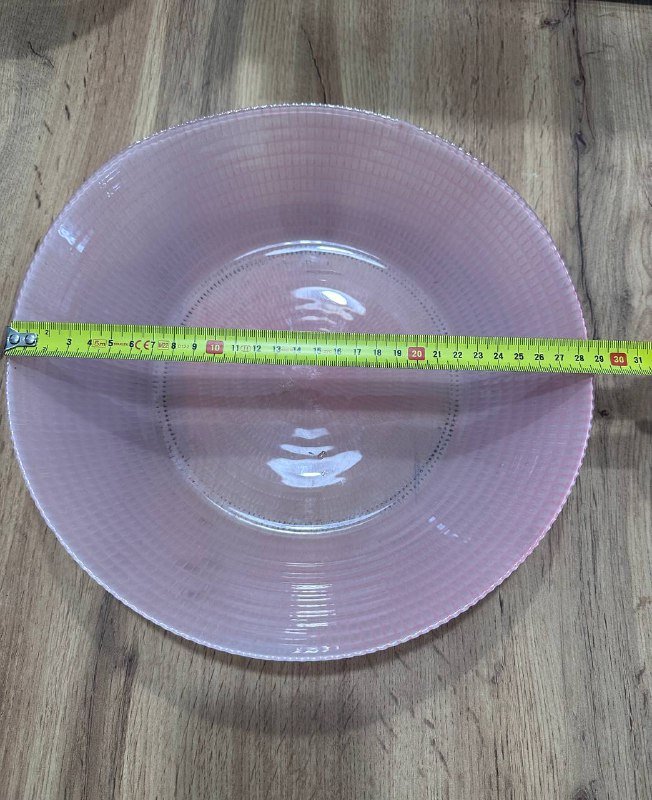 Розовое блюдо и белая тарелка-миска 2