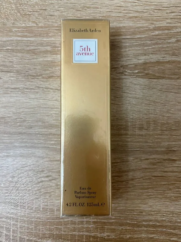 Elizabeth Arden 5th Avenue 1